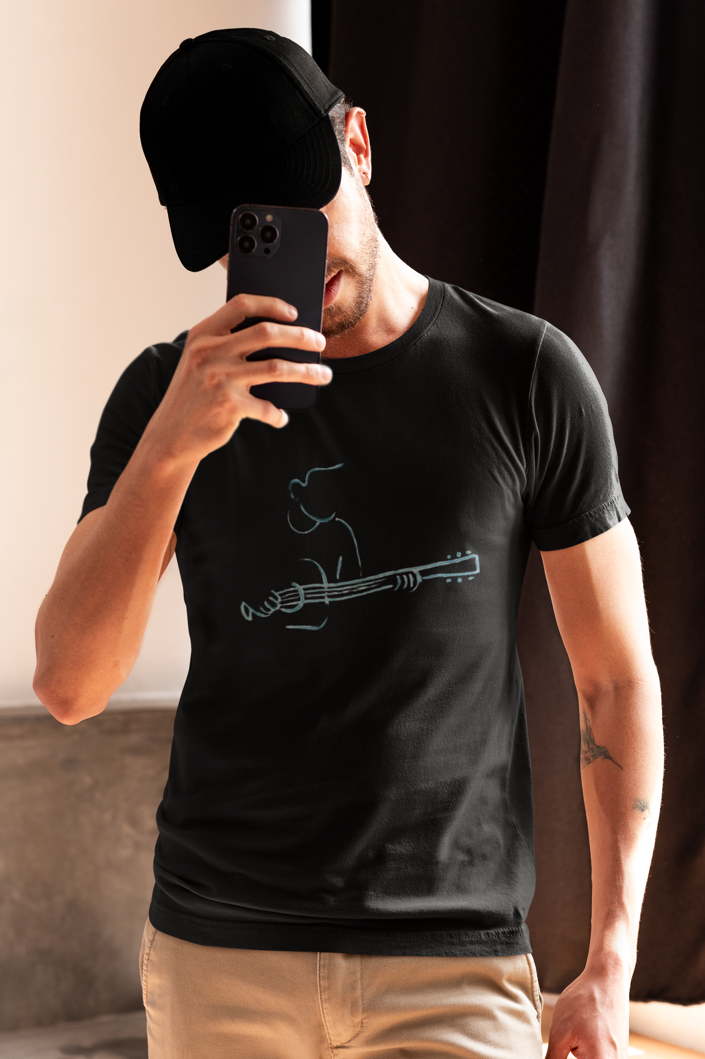 Minimalist Guitarist T-Shirt – Acoustic Music Line Art Design